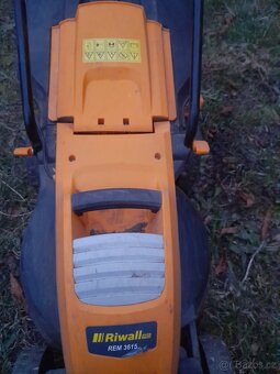 Elektrická sekačka Riwall 1500w, 36cm - 2