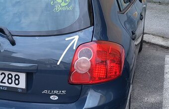 TOYOTA Auris 1.33 2008 - 2