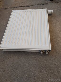 Radiátor spodní připojení - 2