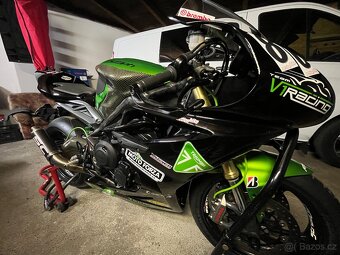 Triumph Daytona 675R - 2