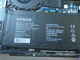 HONOR MagicBook X 14 - na náhradní díly - 2