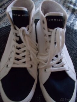 KRÁSNÉ KOTNÍK KECKY TOMMY HILFIGER V 43 100%STAV - 2
