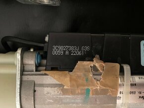 motor pátých dveří VW passat b7 - 2