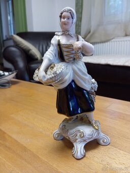 Porcelánová figurka - 2