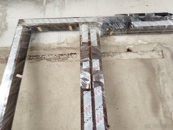 Prodám hliníkové dveře s bočním fix dílem - 2
