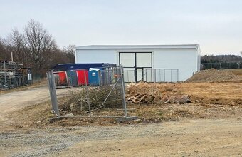Prodám montovanou ocelovou skladovací halu - 2