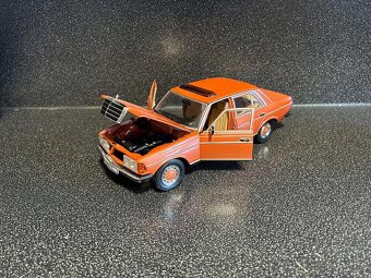 Mercedes Benz 230 E w123 1:18 - 2