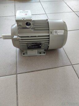Siemens motor 1LE1003-0EC02-2AB4 - 2