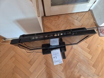 LCD TV Philips 32PFL3403D/12 úhlopříčka 32" televize - 2