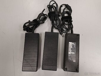 Adaptér 135W HP 19,5V 6,9A 481420-001 - 2