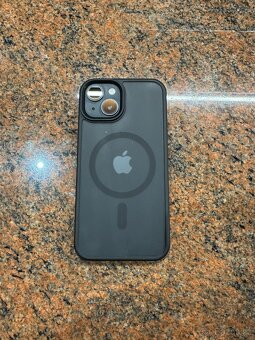 iPhone 14 v pěkném stavu - 2
