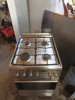 Plynnový sporak s elektrickou troubou - 2