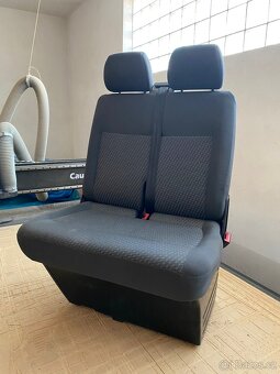 Prodám přední dvojité sedadlo Volkswagen Transporter T5/T6 - 2