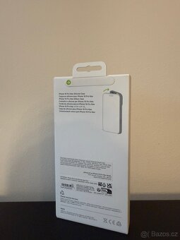 Nový silikonový obal Apple iPhone 16 Pro Max – barva Plum - 2