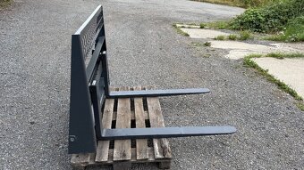 Paletizační vidle na smykový nakladač - 2