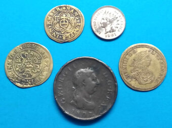 Soubor starých mincí a mincovních žetonů - 2