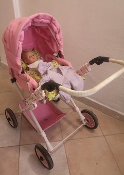 Kočárek s panenkou a výbavou - 2