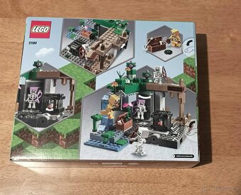 LEGO 21189 Jeskyně kostlivců - 2
