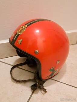 Přilba na veterána, retro přilba- KOVONA KARVINÁ- červená - 2