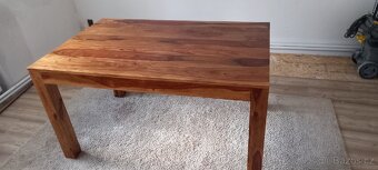 Jídelní stůl masiv - 2