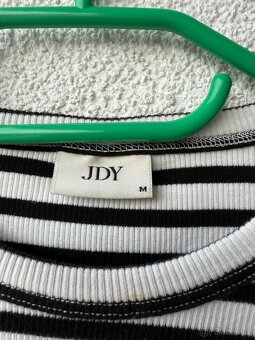 Černobílé tričko JDY - 2