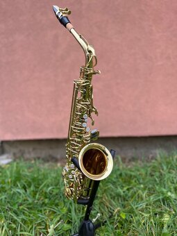 Prodám Alt Eb saxofon s příslušenstvím - 2