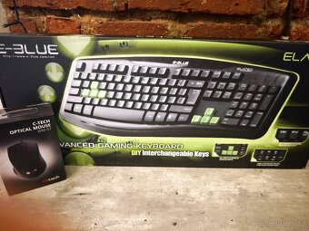 Stolní PC Spire - 2