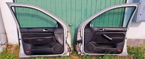 Prodám 2x přední dveře Golf IV stříbrné - 2