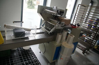 Balicí stroj s průtokovým obalem BluePack Machines typ FLOWw - 2