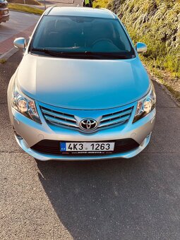 Toyota Avensis 2,0D 2013 rok - 2