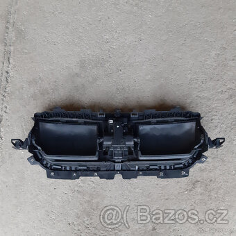 BMW X1 U11 vedení vduchu 51745A112F8 - 2