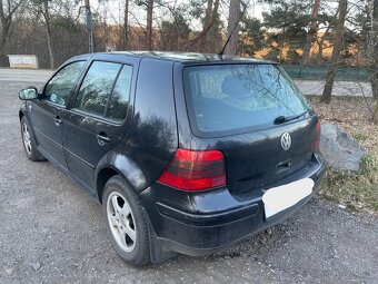 VW Golf IV - 2