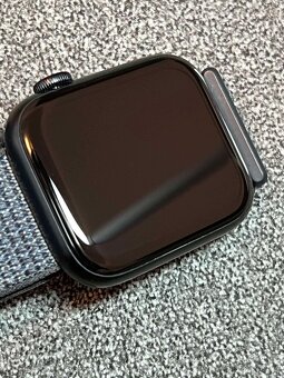 Apple Watch SE 2. gen 44mm - 2