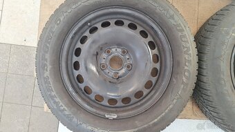Sada disků VW 16" 5x112 zimní pneu 215/60 R16 4-7mm Passat - 2