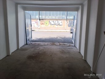 Pronajmu garáž - 2
