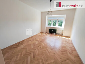 Světlý byt 2+1 s balkonem, 62 m2 + 2,9 m2 balkon, 1.patro, O - 2