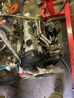 Mazda b2500 ford ranger 2.5tdi motor na dily - 2