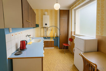 Prodej slunného bytu 3+1 o výměře 84 m² s prosklenou lodžií - 2