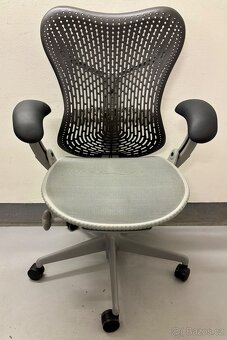Kancelářská židle Herman Miller Mirra - 2