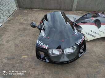 suzuki gsxr 600 srad - 2