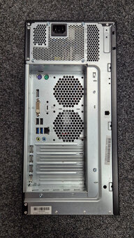 PC Fujitsu Esprimo P558/CPU-i3-8100/RAM-8GB/SSD-250GB/WIN11 - 2