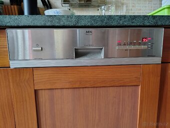 prodám myčku AEG Favorit F65080IM - 2
