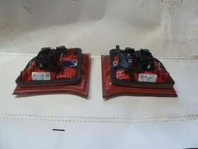 Pravé a levé zadní světlo Audi A6 4F99450943 a 094 vnitřní - 2