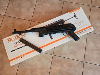 Expanzní samopal MP 40 - 2