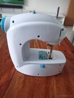 Šicí stroj - 2