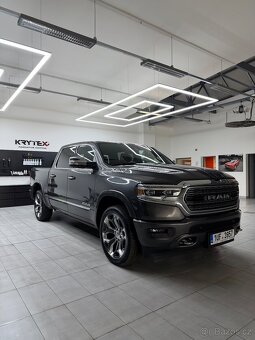 Dodge RAM 1500 limited - 2
