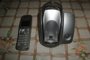 Stolní telefon Panasonic KX-TCD300 - 2