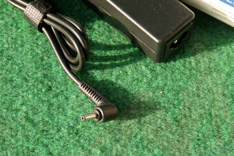 Nový adaptér/zdroj pro notebook Asus 19V,1,75A 33W - 2