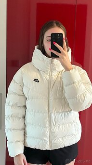 Zimní péřová dámská bunda NIKE - 2