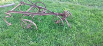 Starožitný kultivátor - 2